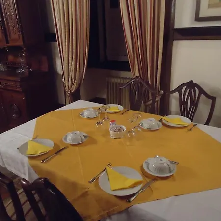 Casa Tilias - Historical House Εξοχικό σπίτι *